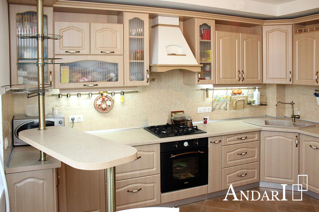 Угловая кухня в классическом стиле - Андари