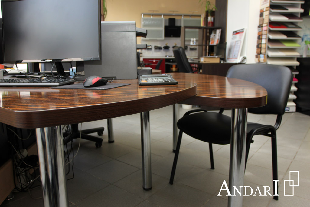 Офисная мебель: утолщенные столешницы из ЛДСП - Андари