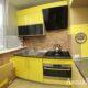 Желтая кухня с радиусными фасадами из крашеного МДФ